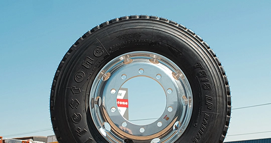 Pneus novos e recapagem: um investimento inteligente para a frota rodoviária